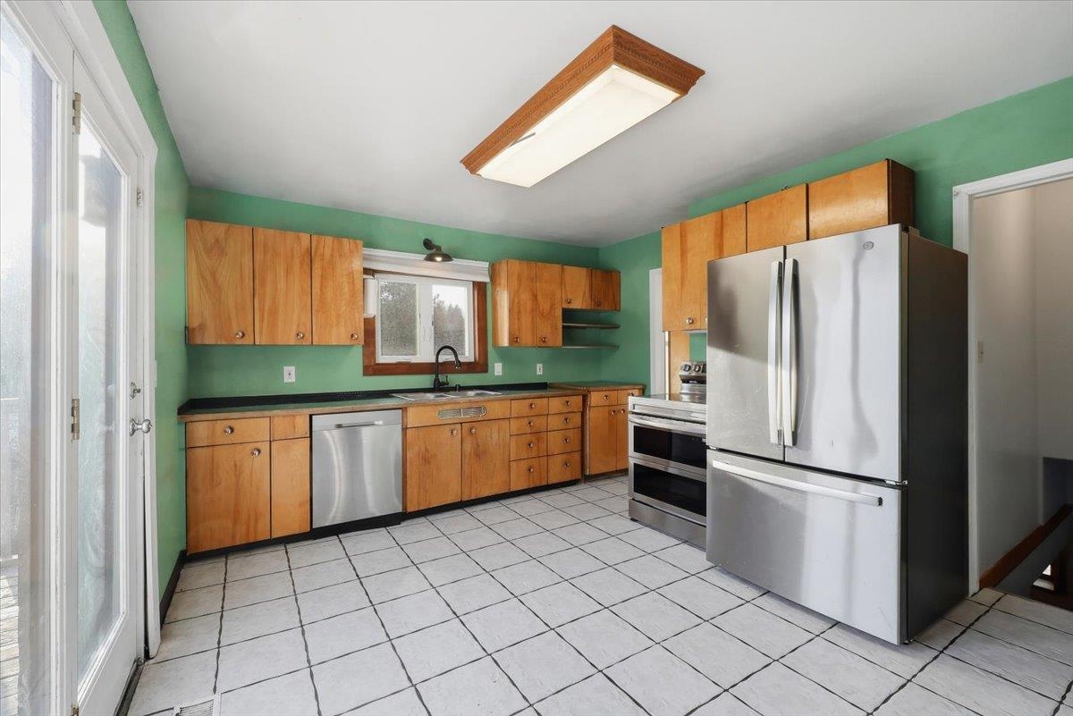 25315 North North Road Colbert, WA 99005 - Photo 10 of 33 Gallery Image 10