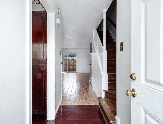 $1,550 | 1609 Mapleton Drive, Houston, TX 77043