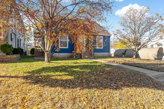 $390,000 | 5400 Nokomis Avenue, Minneapolis, MN 55417