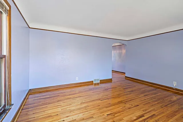 $390,000 | 5400 Nokomis Avenue, Minneapolis, MN 55417