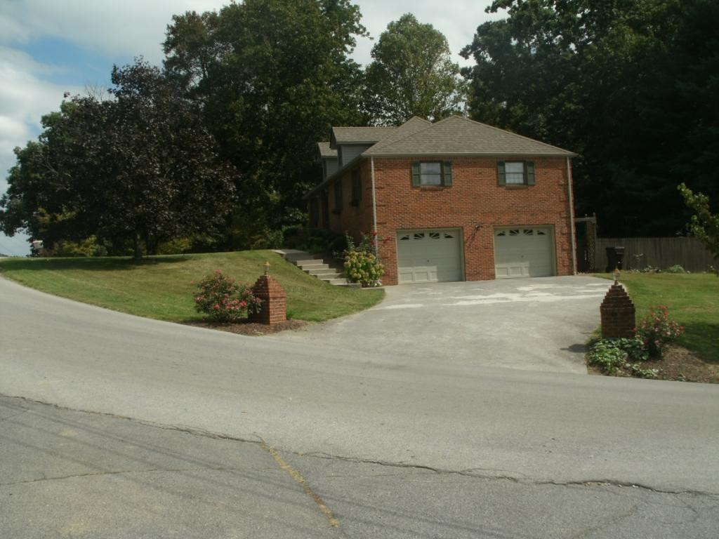 188 Ramey Road Bristol, TN 37620 - Photo 4 of 31 Conctete drive