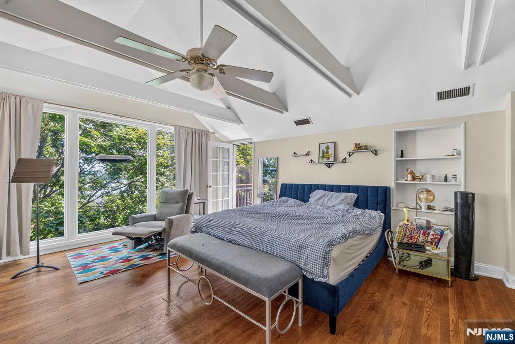 8 Old Wood Road Edgewater, NJ 07020 - Photo 6 of 25