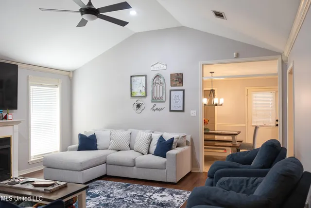 $299,900 | 403 Bristol Avenue, New Albany, MS 38652