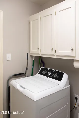 $299,900 | 403 Bristol Avenue, New Albany, MS 38652