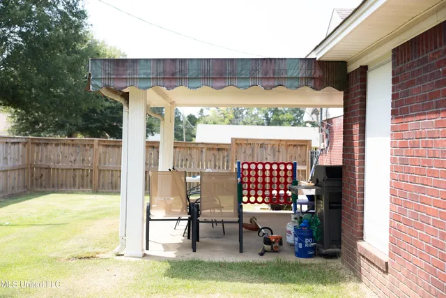 $299,900 | 403 Bristol Avenue, New Albany, MS 38652