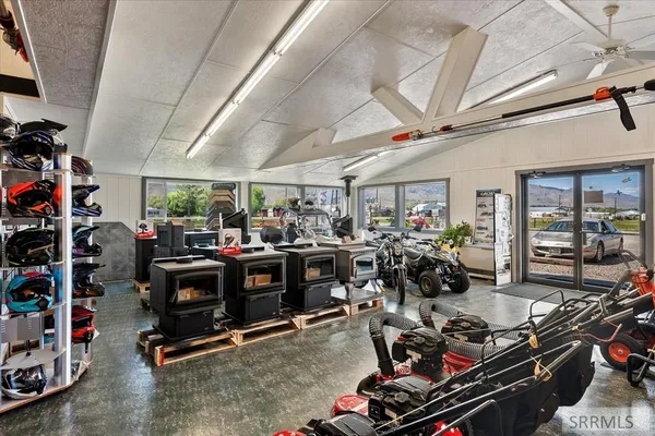 $1,250,000 | 5 Demick Lane, Salmon, ID 83467