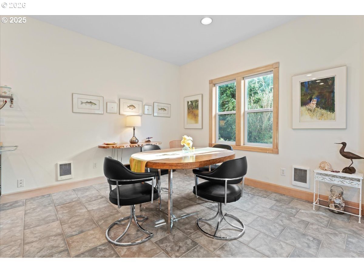 49455 Proposal Rock Loop Neskowin, OR 97149 - Photo 17 of 48