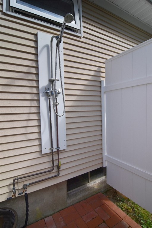 52 Woodridge Road Narragansett, RI 02882 - Photo 29 of 38 Gallery Image 29