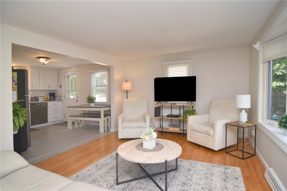 52 Woodridge Road Narragansett, RI 02882 - Photo 4 of 38 Gallery Image 4