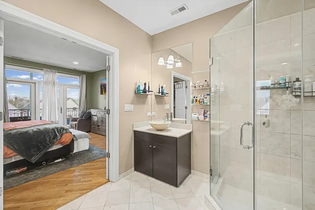 $350,000 | 6531 South Kimbark Avenue, Unit 3N, Chicago, IL 60637