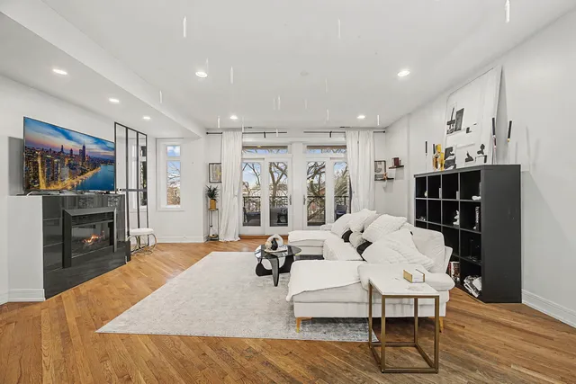 $350,000 | 6531 South Kimbark Avenue, Unit 3N, Chicago, IL 60637