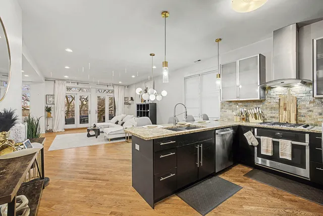 $350,000 | 6531 South Kimbark Avenue, Unit 3N, Chicago, IL 60637