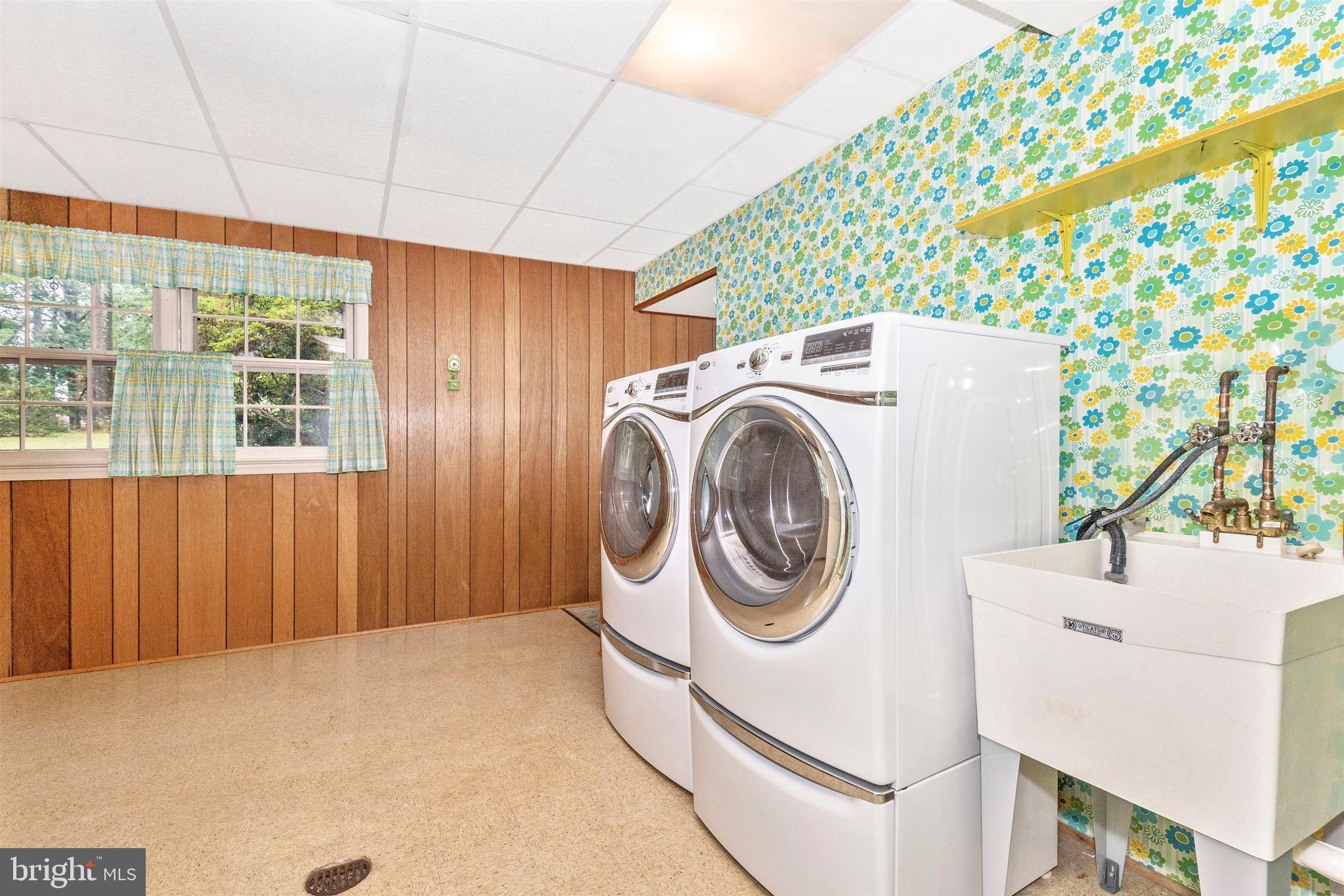 4 Dav Road Rockville, MD 20850 - Photo 28 of 49 Light-Filled Laundry Room