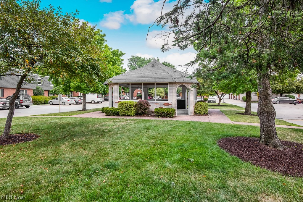 4785 Columbia Road, Unit 103 North Olmsted, OH 44070 - Photo 17 of 18 Common Gazebo