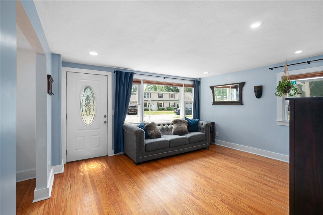 6 Sherbrooke Road Barrington, RI 02806 - Photo 16 of 41