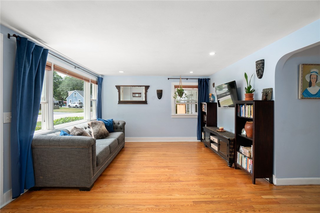 6 Sherbrooke Road Barrington, RI 02806 - Photo 17 of 41