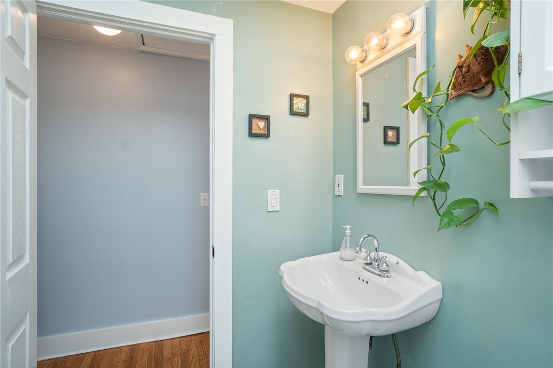 6 Sherbrooke Road Barrington, RI 02806 - Photo 23 of 41