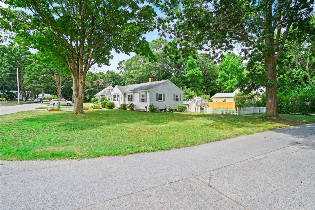 6 Sherbrooke Road Barrington, RI 02806 - Photo 29 of 41
