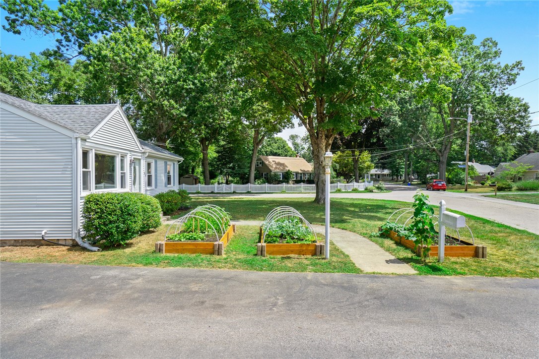 6 Sherbrooke Road Barrington, RI 02806 - Photo 30 of 41