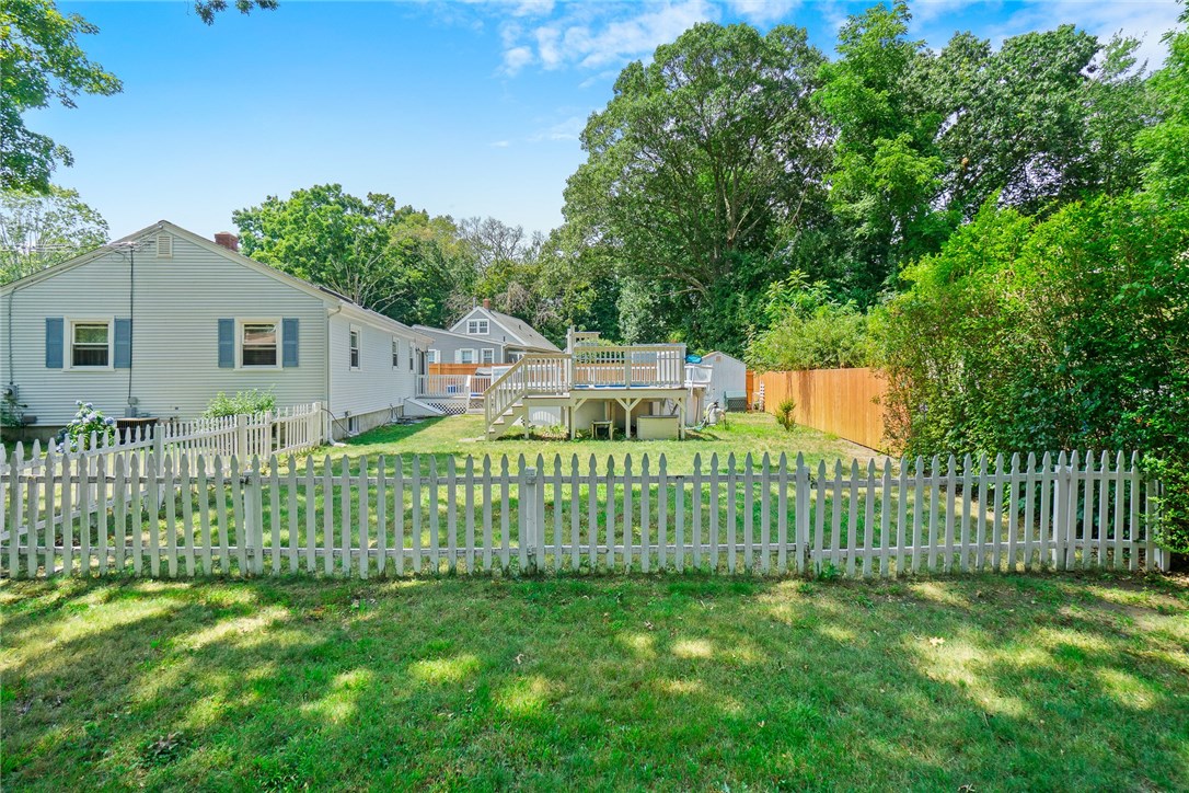 6 Sherbrooke Road Barrington, RI 02806 - Photo 32 of 41