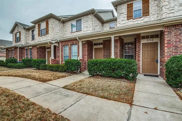 $300,000 | 2742 Olympic Park Drive, Grand Prairie, TX 75050