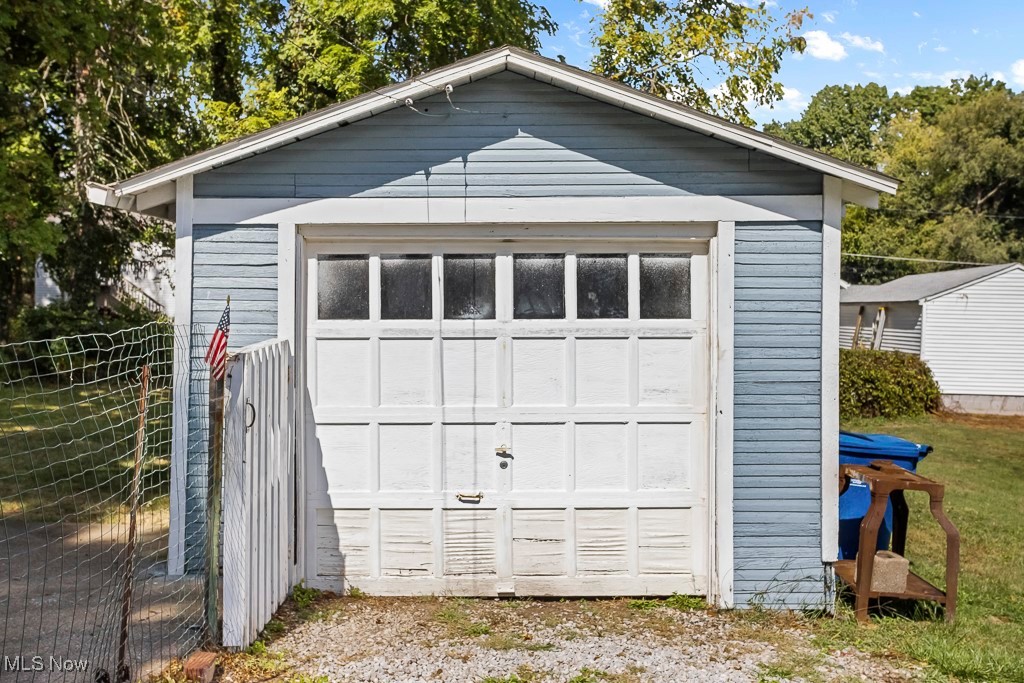 2725 Linwood Road Akron, OH 44312 - Photo 9 of 38 View of garage