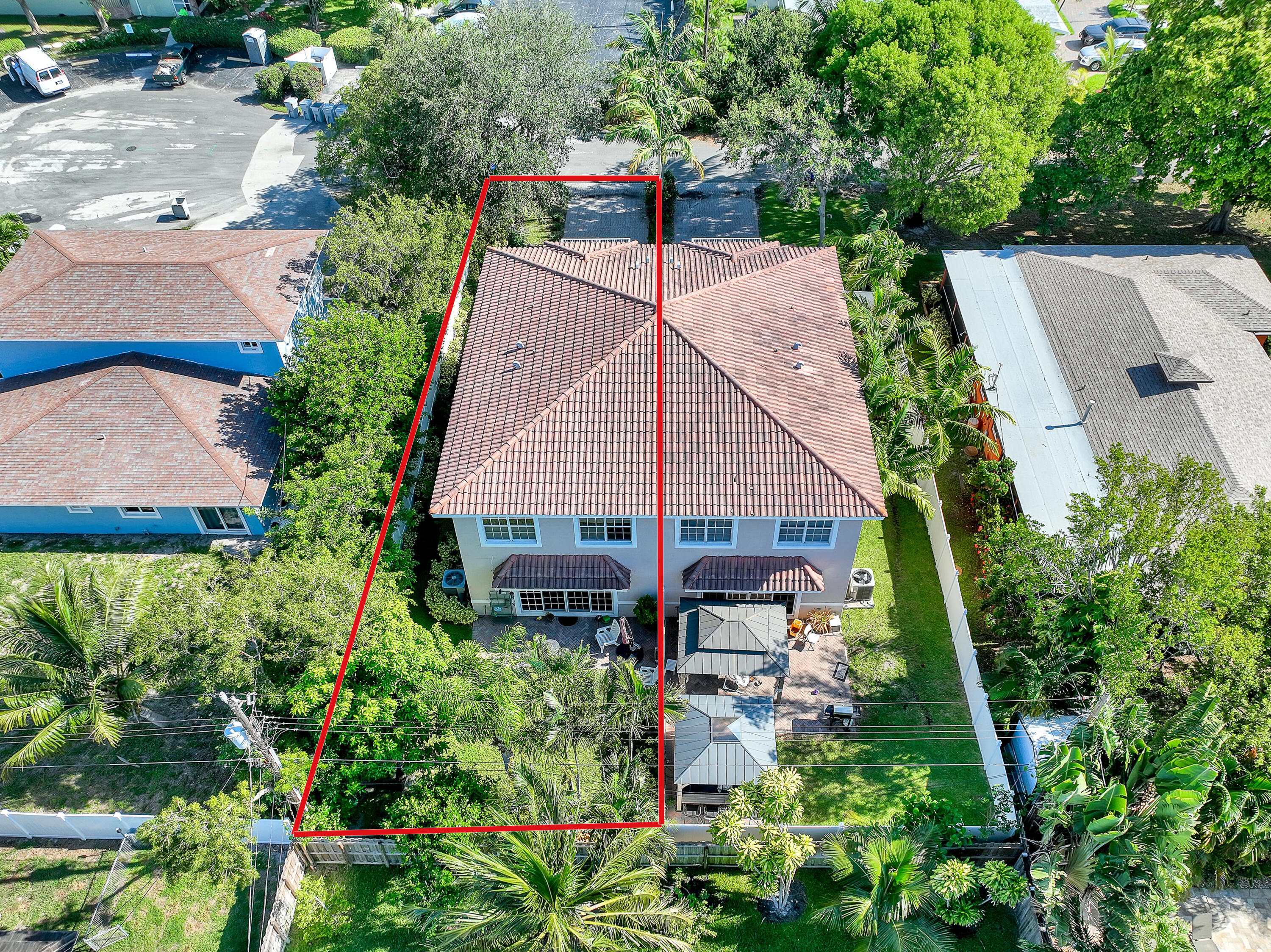 2560 Northeast 11th Street Pompano Beach, FL 33062 - Photo 18 of 18 an aerial view of a house