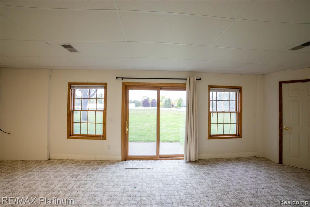 12987 Holtforth Road Fenton, MI 48430 - Photo 22 of 46
