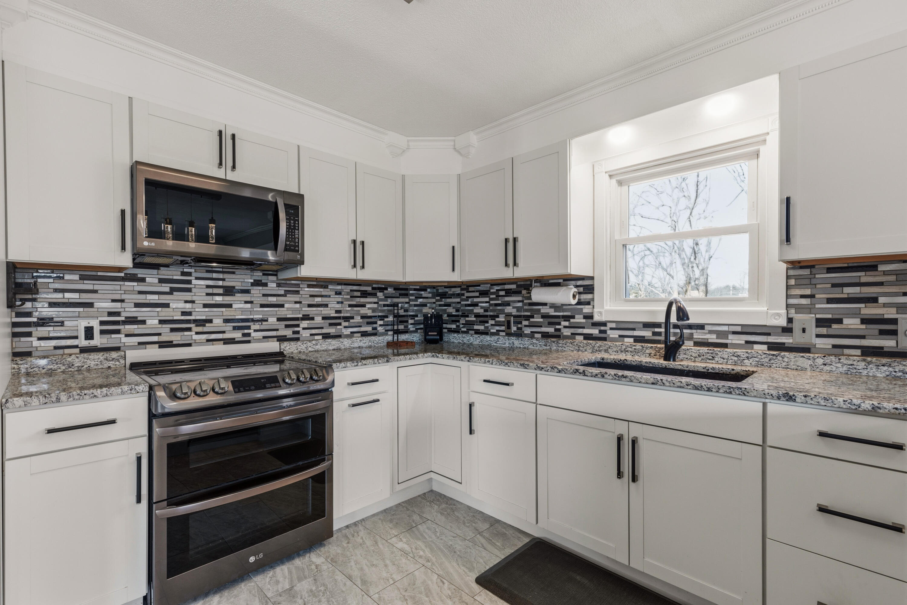 15 Wendy Way Saco, ME 04072 - Photo 12 of 63 15 wendy way saco me 04072 usa-023