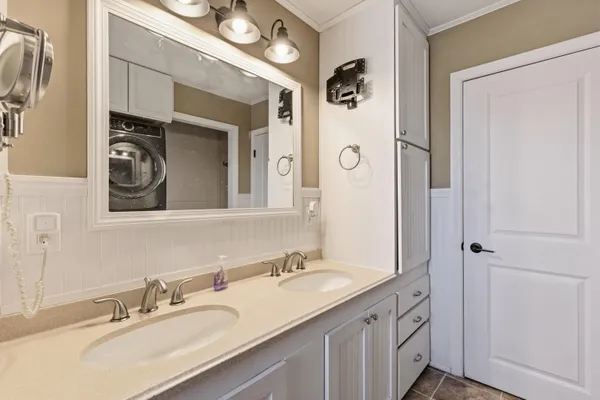 $585,000 | 15 Wendy Way, Saco, ME 04072