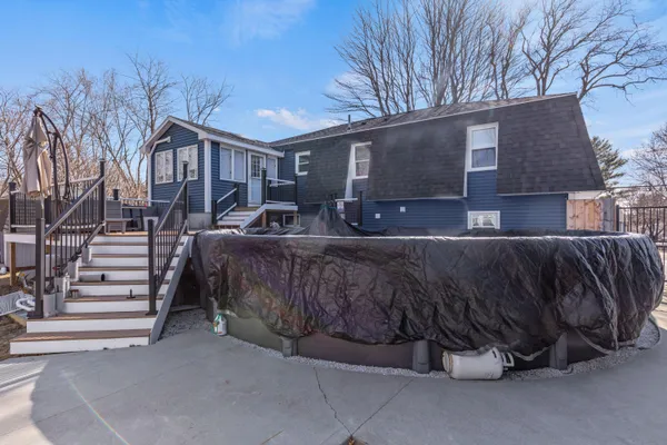 $585,000 | 15 Wendy Way, Saco, ME 04072