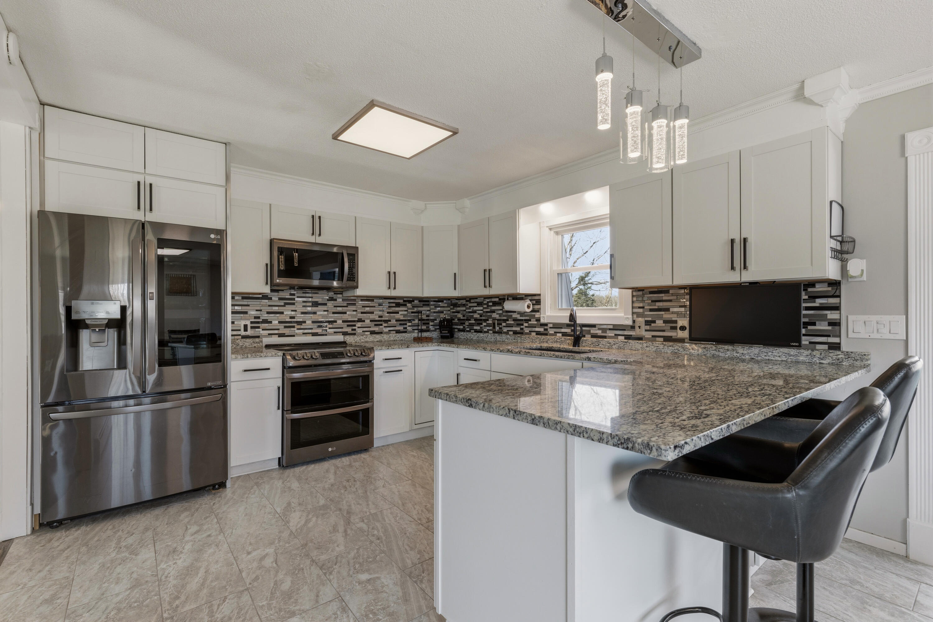 15 Wendy Way Saco, ME 04072 - Photo 9 of 63 15 wendy way saco me 04072 usa-020