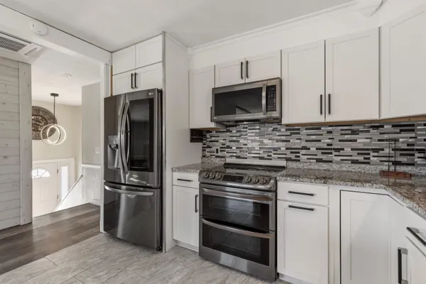 $585,000 | 15 Wendy Way, Saco, ME 04072