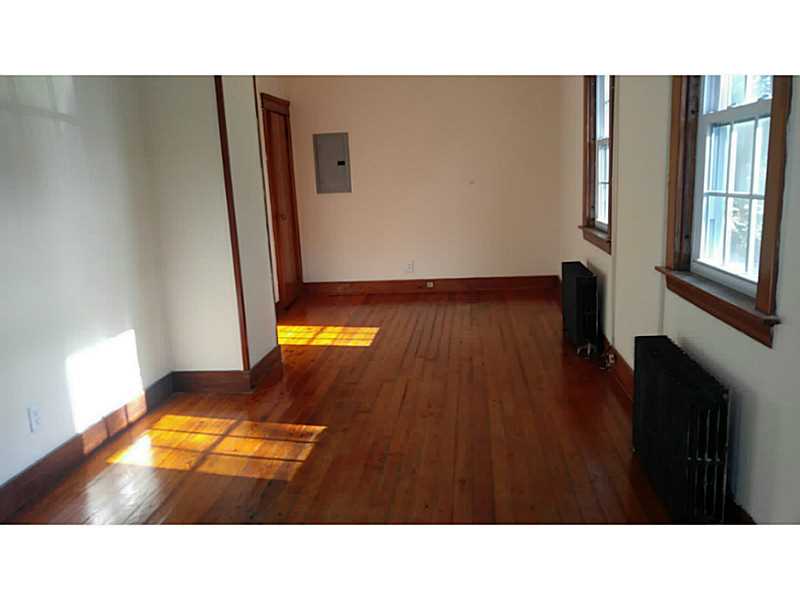 1134 East Main Road Middletown, RI 02842 - Photo 4 of 7 Exterior Front.