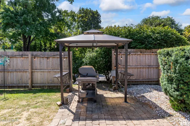 $525,000 | 48 Delmar Place, Bethlehem, NY 12054