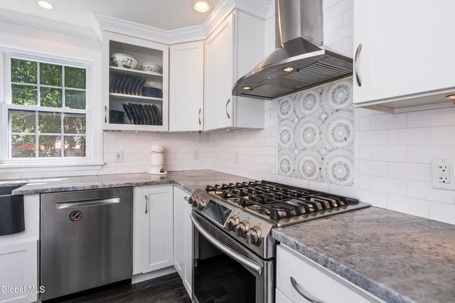 $525,000 | 48 Delmar Place, Bethlehem, NY 12054