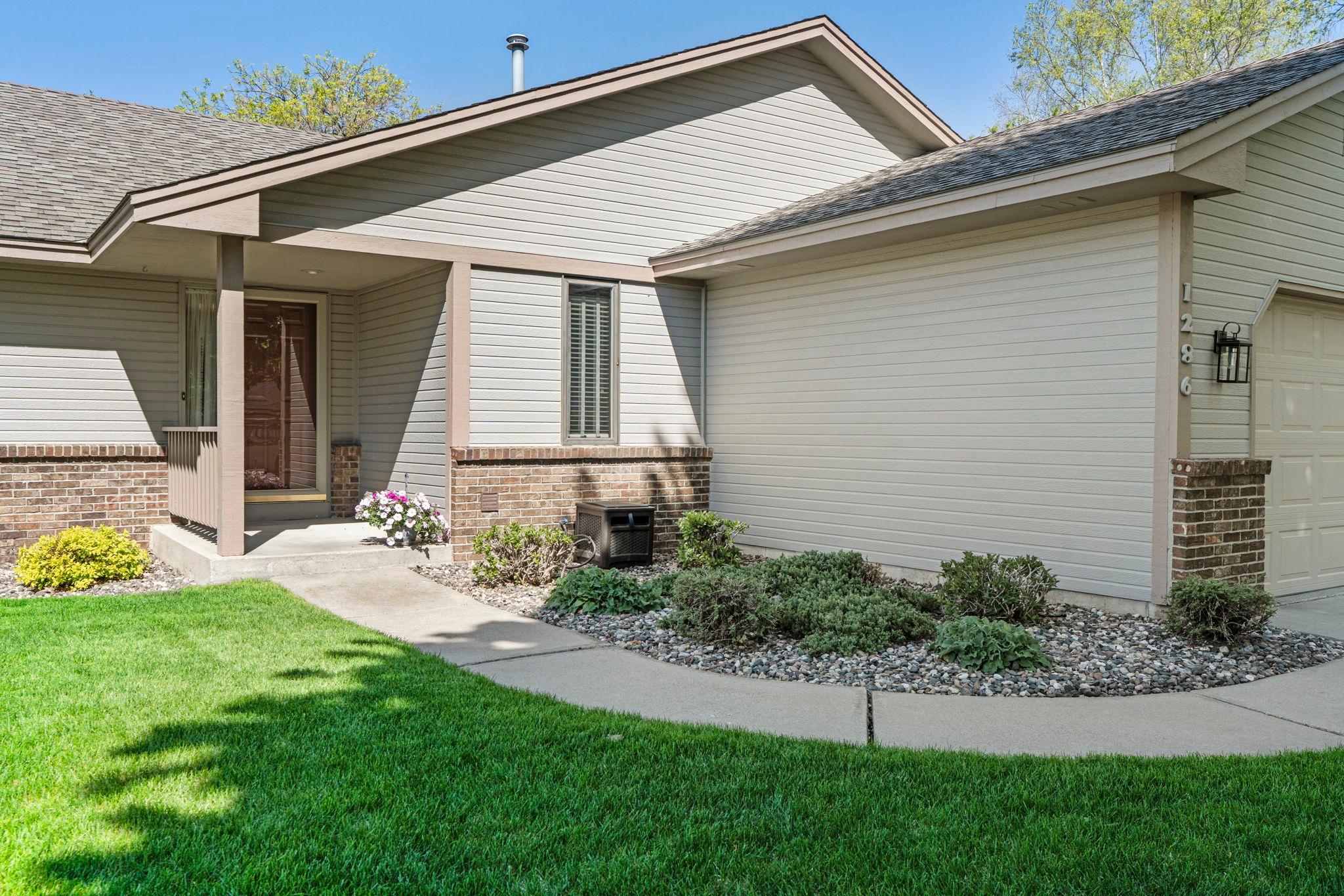 1286 Limestone Drive Shakopee, MN 55379 - Photo 2 of 70