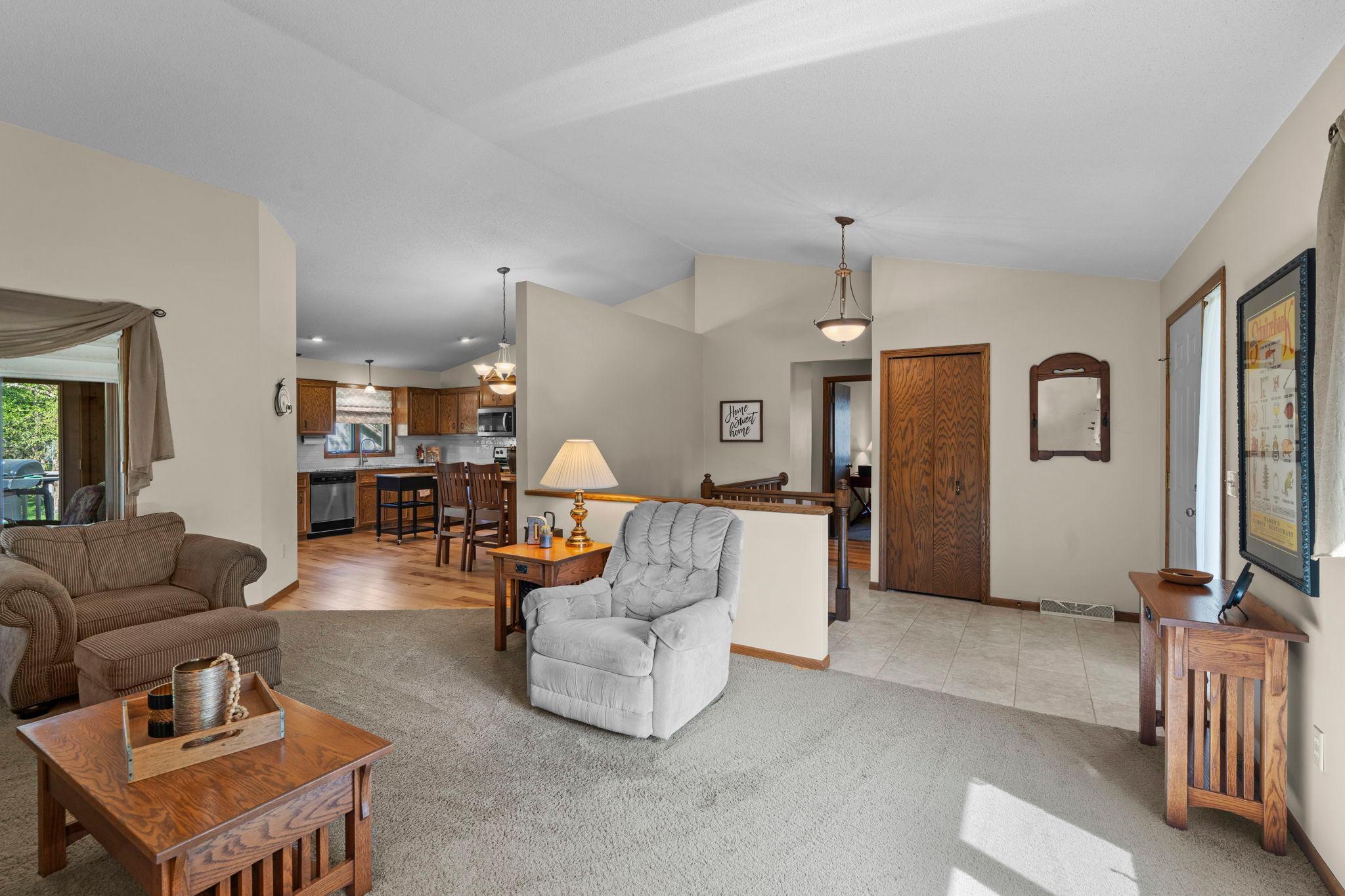 1286 Limestone Drive Shakopee, MN 55379 - Photo 10 of 70