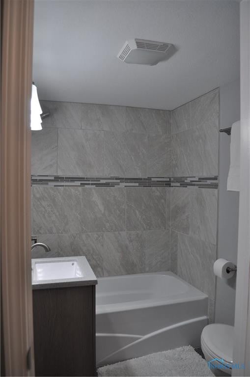 303 North Wynn Road Oregon, OH 43616 - Photo 14 of 29 Gallery Image 14