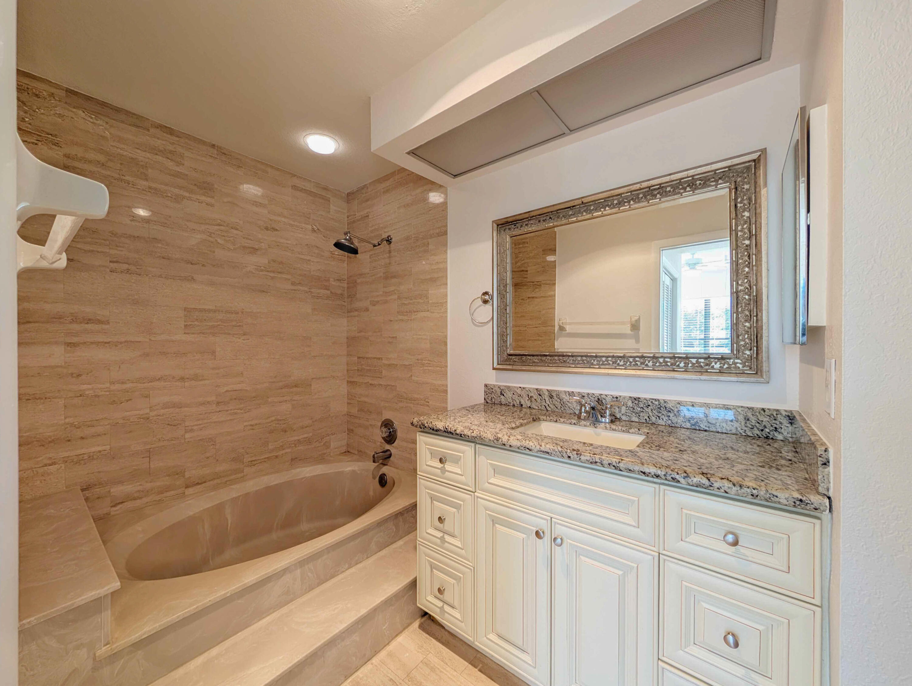 7535 La Paz Boulevard, Unit 107 Boca Raton, FL 33433 - Photo 15 of 28 1000015529-2