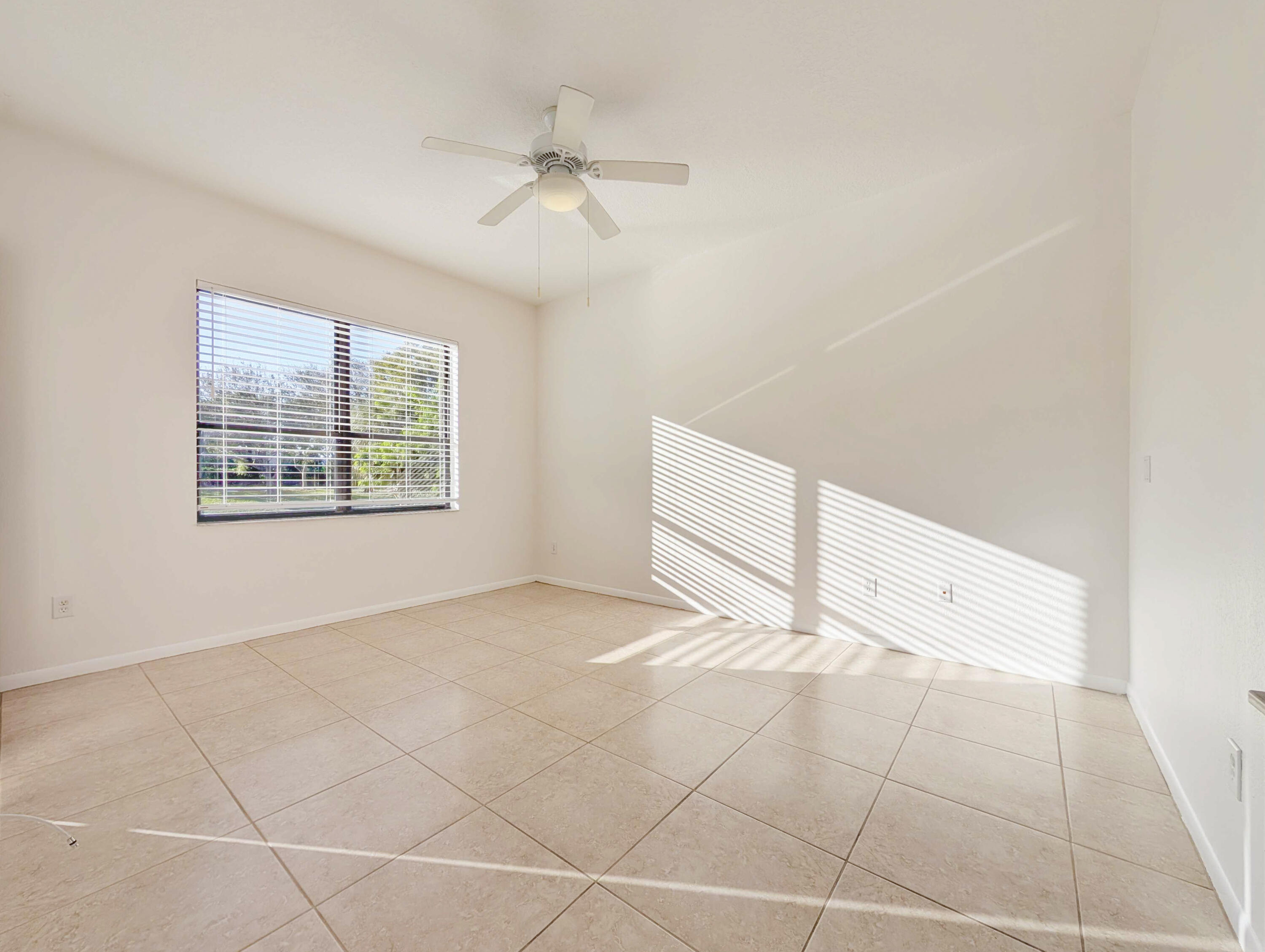 7535 La Paz Boulevard, Unit 107 Boca Raton, FL 33433 - Photo 10 of 28 1000015522-2