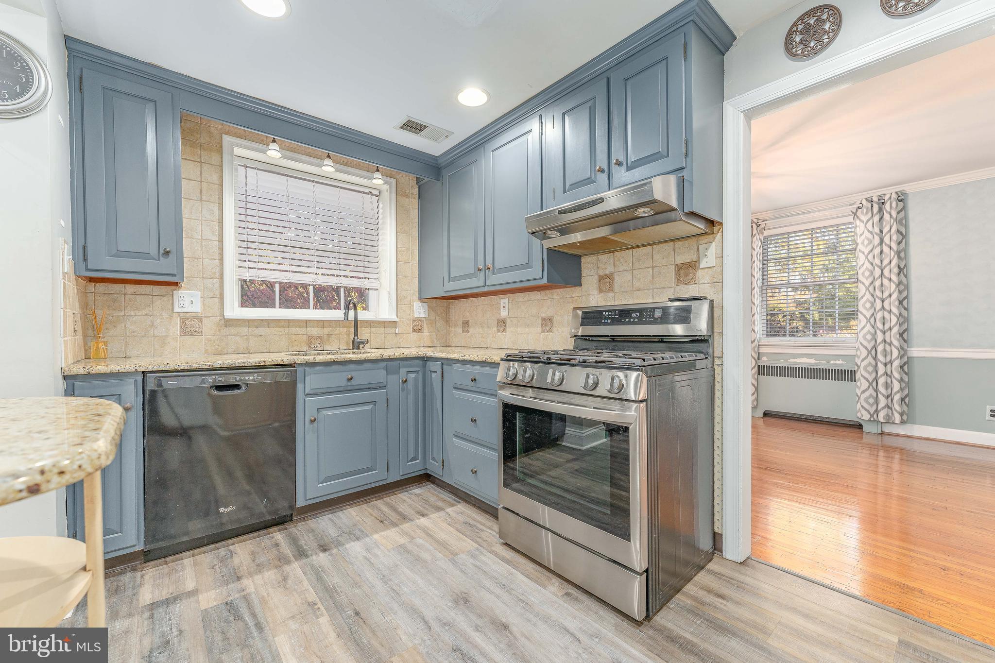 413 Golfview Road Wallingford, PA 19086 - Photo 16 of 49 Kitchen