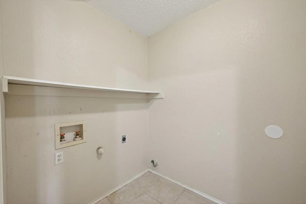 920 Danforth Place Arlington, TX 76017 - Photo 21 of 28 a view of small space
