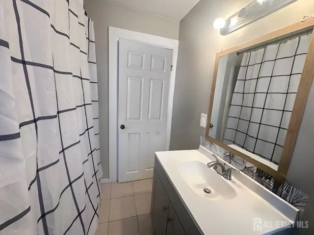 $319,900 | 25 Brook Lane, Hamilton, NJ 08619