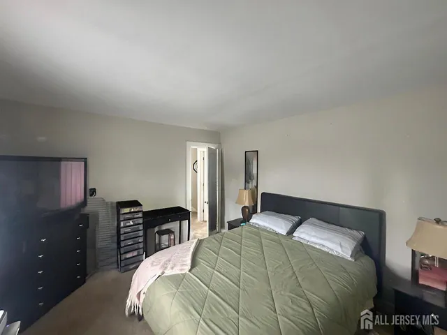 $319,900 | 25 Brook Lane, Hamilton, NJ 08619