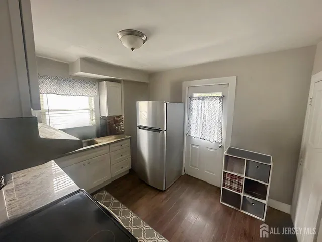 $319,900 | 25 Brook Lane, Hamilton, NJ 08619