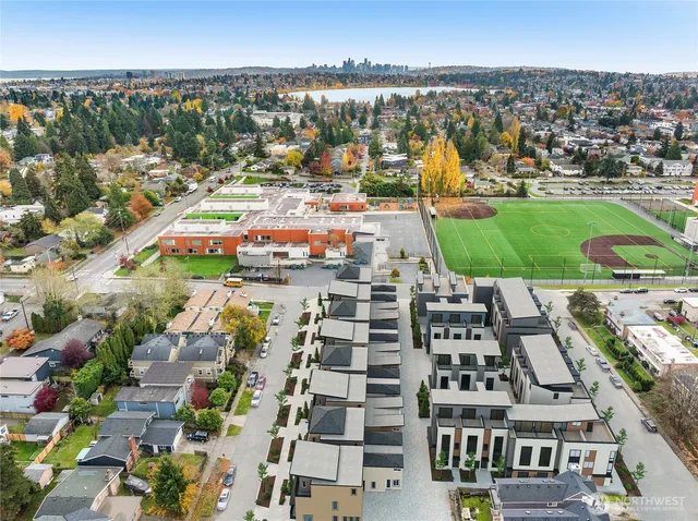 $499,900 | 9225 B Densmore Avenue North, Seattle, WA 98103