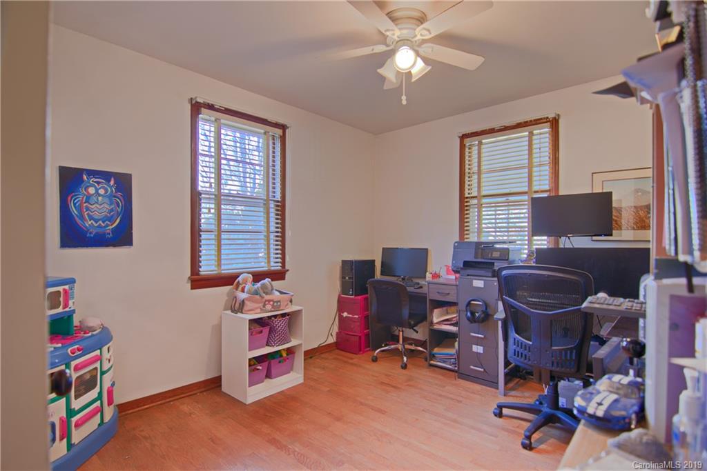 606 Hebron Road Hendersonville, NC 28739 - Photo 22 of 24 Gallery Image 22