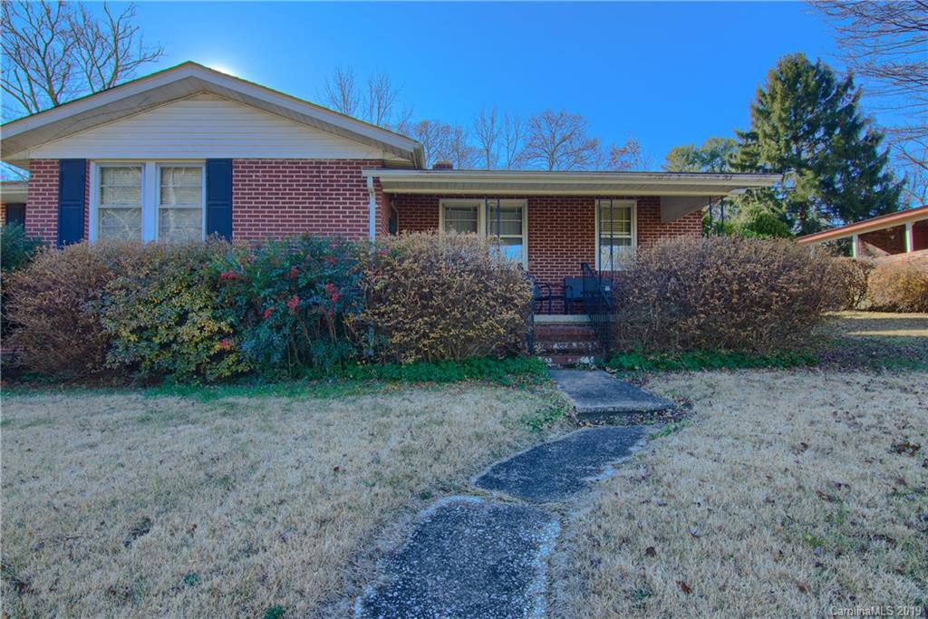 606 Hebron Road Hendersonville, NC 28739 - Photo 23 of 24 Gallery Image 23