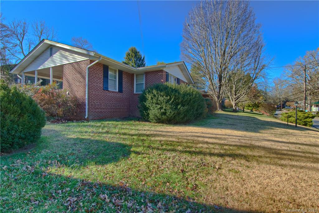 606 Hebron Road Hendersonville, NC 28739 - Photo 24 of 24 Gallery Image 24